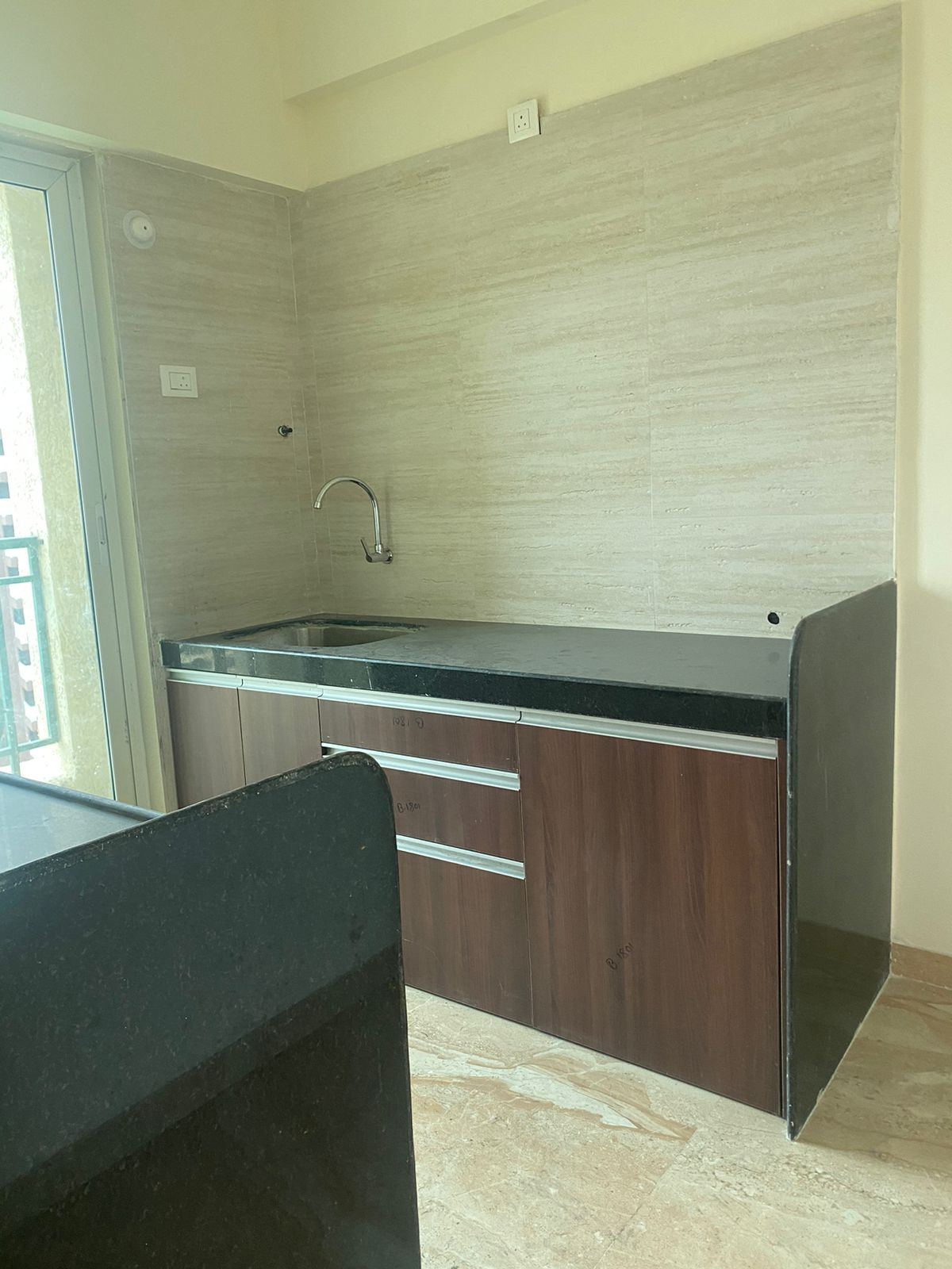 Highland Springs Dhokali: 1 BHK Flats in Thane West
